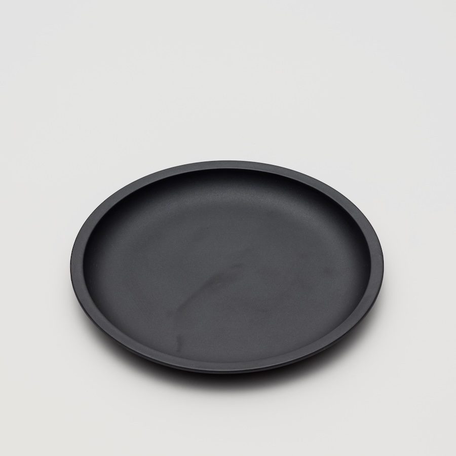 Teruhiro_Yanagihara_Plate-200_black_1