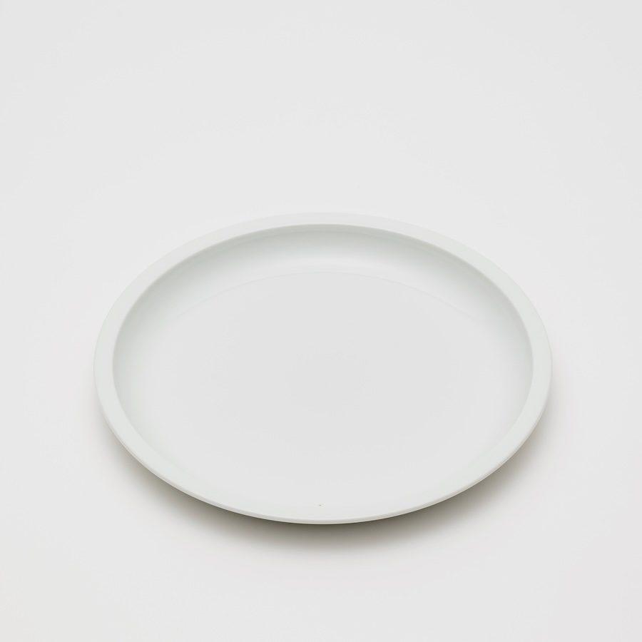 Teruhiro_Yanagihara_Plate-200_white_1